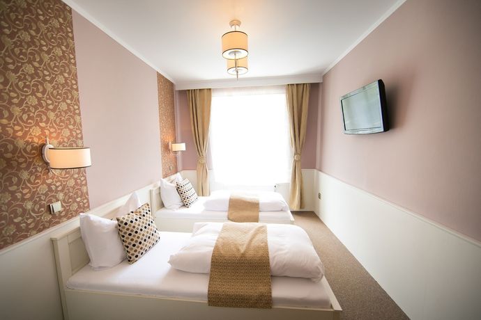 Imagen de la habitación del Hotel Golfi. Foto 8