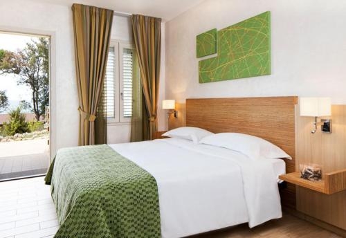Imagen de la habitación del Hotel Golfo Del Sole. Foto 8
