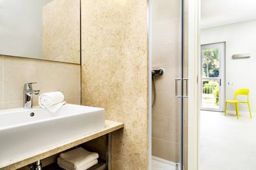 Imagen de la habitación del Hotel Golfo Del Sole Holiday Resort. Foto 8