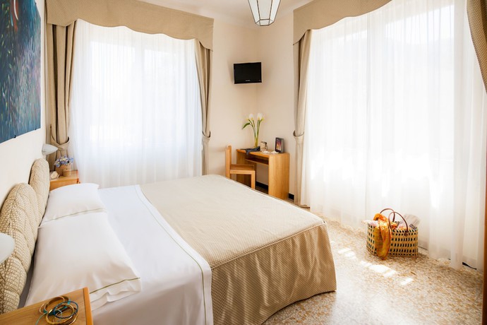 Imagen de la habitación del Hotel Golfo e Palme. Foto 7