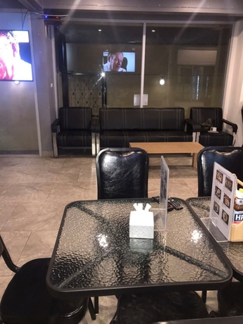 Imagen de los interiores del Hotel Golf-sea-city Guest House. Foto 16