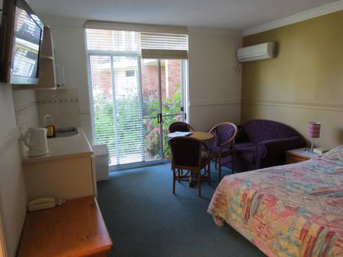 Imagen de la habitación del Hotel Golfview Lodge. Foto 6