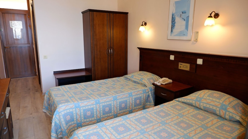 Imagen de la habitación del Hotel Golmar Beach. Foto 8