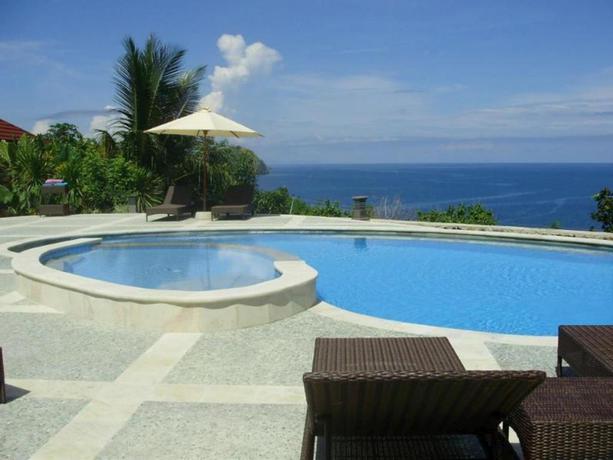 Imagen de la piscina del Hotel Golo Hilltop Hotel. Foto 9
