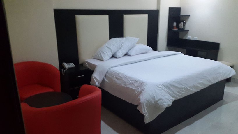 Imagen de la habitación del Hotel Golphins Suites ands. Foto 12