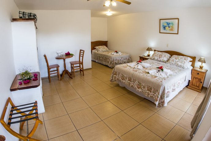 Imagen de la habitación del Hotel Gomero, Isla de Pascua. Foto 14