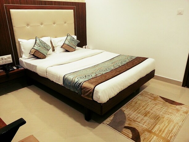 Imagen de la habitación del Hotel Gomti. Foto 25