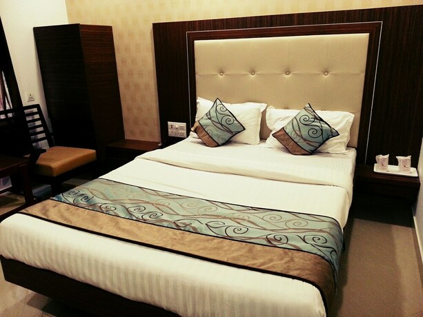 Imagen de la habitación del Hotel Gomti. Foto 36