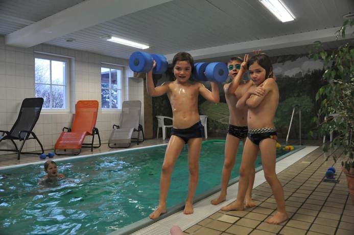 Imagen de la piscina del Hotel Gondelfahrt. Foto 18