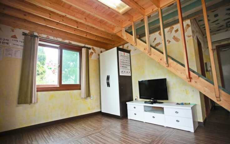 Imagen general del Hotel Gongju Jangseungpark Pension. Foto 1