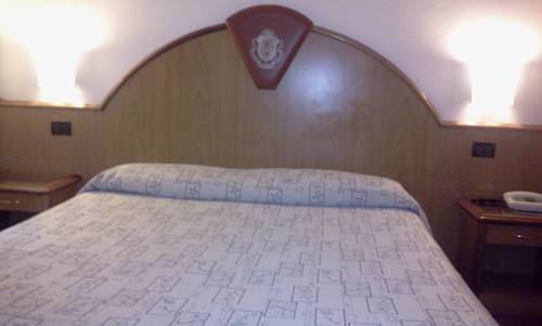Imagen de la habitación del Hotel Gonzaga. Foto 4