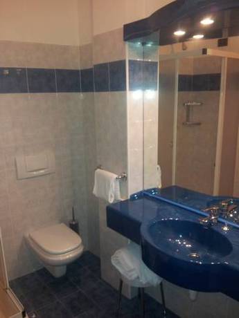 Imagen de la habitación del Hotel Gonzaga. Foto 14