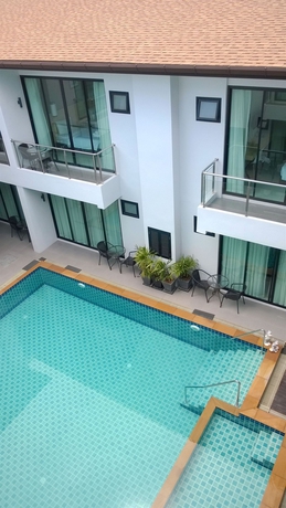 Imagen de la piscina del Hotel Good Day Phuket. Foto 16