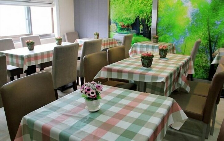 Imagen del bar/restaurante del Hotel Good Friend Business. Foto 2