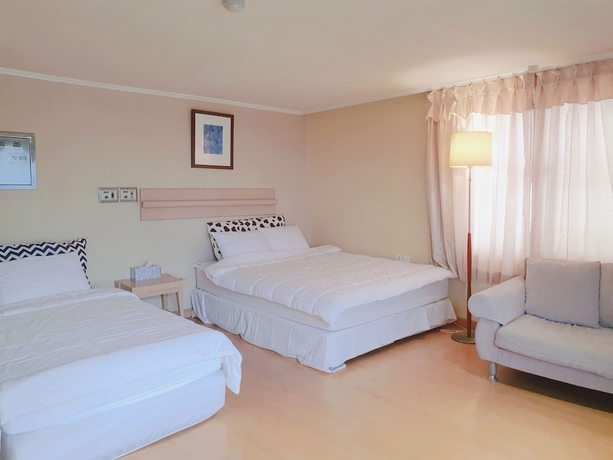 Imagen de la habitación del Hotel Good Inn. Foto 6