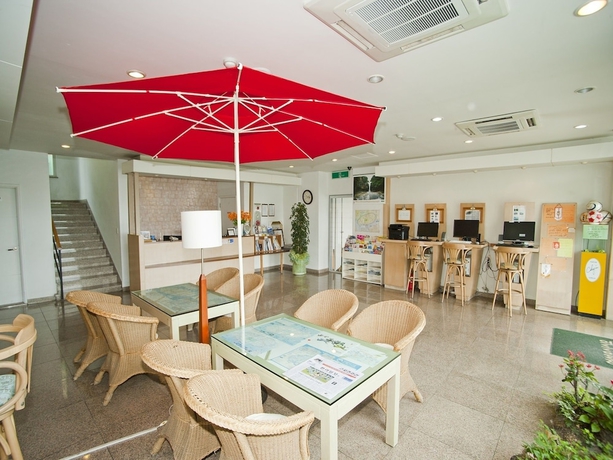 Imagen de los interiores del Hotel Good Inn. Foto 16