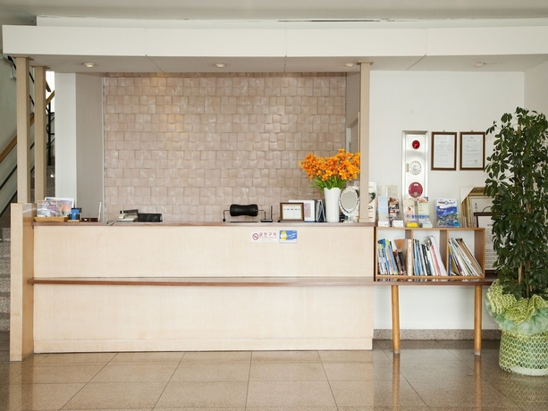 Imagen de los interiores del Hotel Good Inn. Foto 17