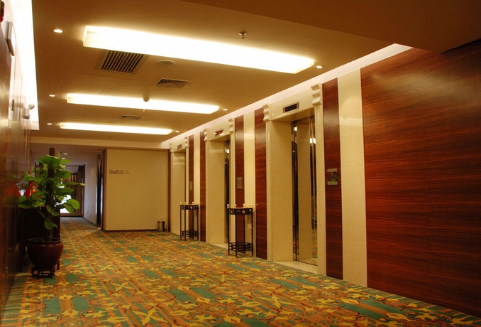 Imagen de los interiores del Hotel Good International. Foto 15