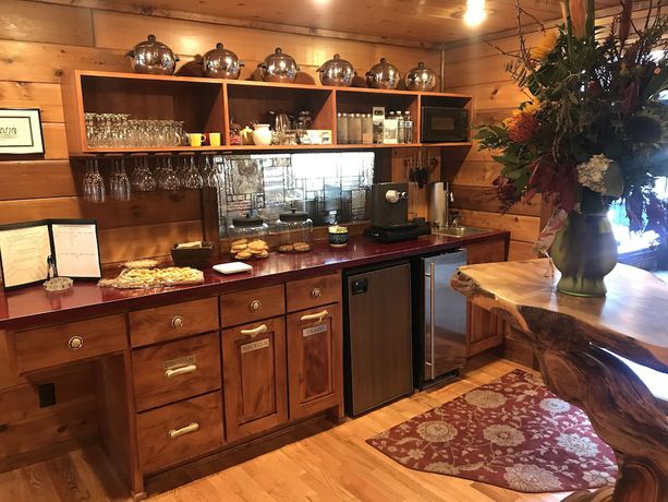 Imagen general del Hotel Good Medicine Lodge Bed and Breakfast. Foto 1