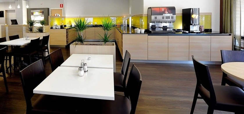 Imagen del bar/restaurante del Hotel Good Morning Kista. Foto 9