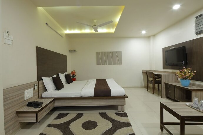 Imagen de la habitación del Hotel Good Night, Ahmedabad. Foto 16