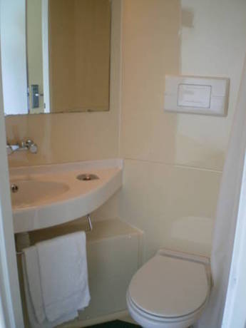 Imagen de la habitación del Hotel Good Night. Foto 4