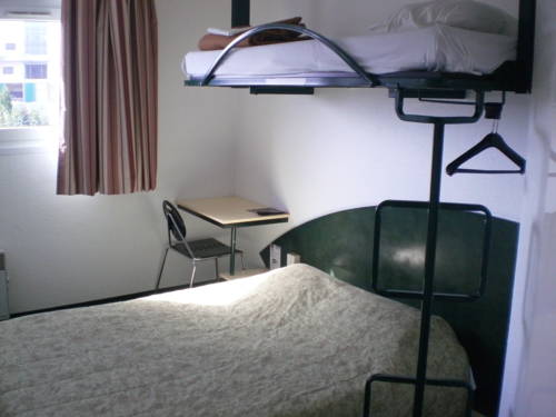 Imagen de la habitación del Hotel Good Night. Foto 10