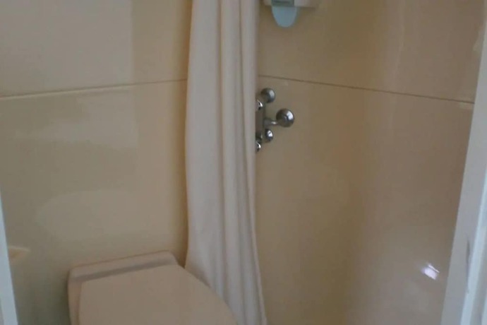 Imagen de la habitación del Hotel Good Night H&ocirc;tel. Foto 17