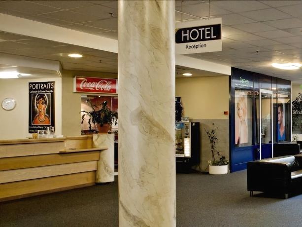 Imagen de los interiores del Hotel Good Night Inn. Foto 13