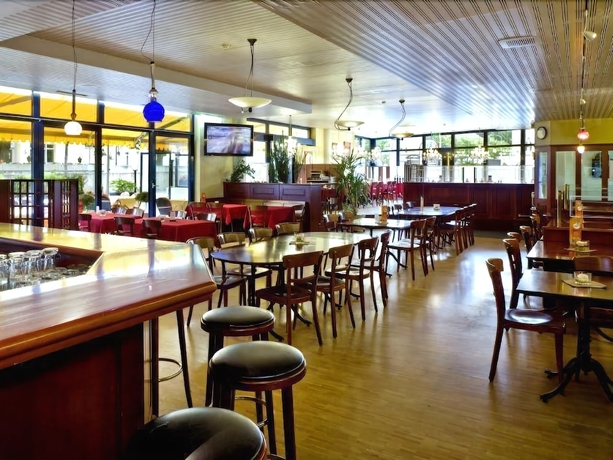 Imagen del bar/restaurante del Hotel Good Night Inn. Foto 5