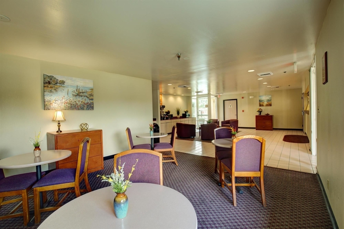 Imagen de los interiores del Hotel Good Nite Inn Buena Park. Foto 11