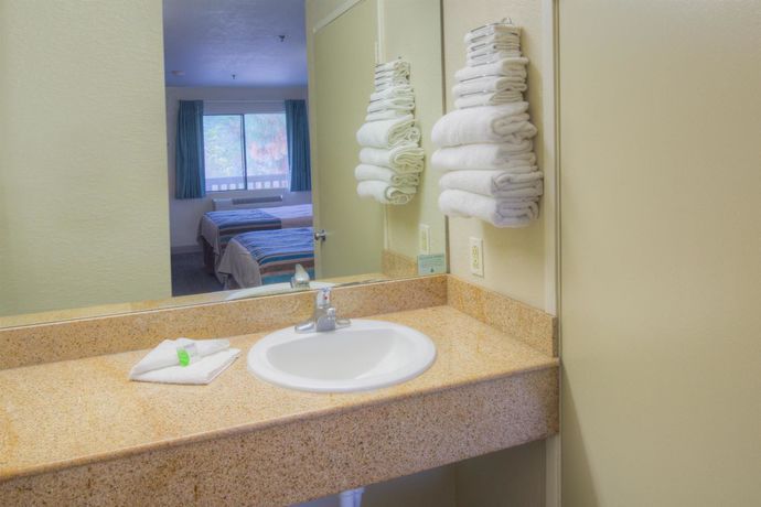 Imagen de la habitación del Hotel Good Nite Inn Camarillo. Foto 5