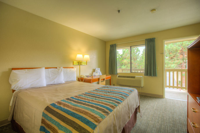 Imagen de los exteriores del Hotel Good Nite Inn Camarillo. Foto 9