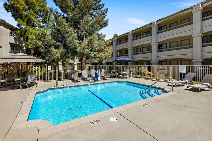 Imagen general del Hotel Good Nite Inn Fremont. Foto 9