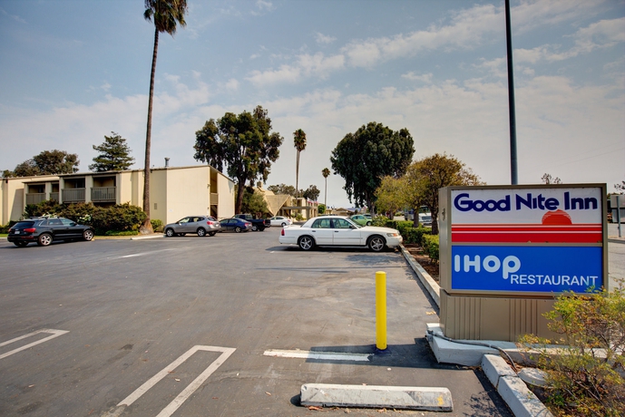 Imagen del bar/restaurante del Hotel Good Nite Inn - Redwood City. Foto 2