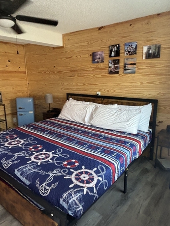 Imagen de la habitación del Hotel Good Times Motel and Marina. Foto 13