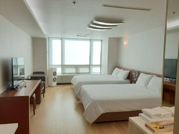 Imagen de la habitación del Hotel Goodday Airtel. Foto 19