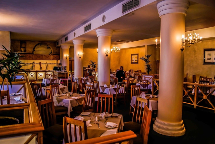 Imagen del bar/restaurante del Hotel Gooderson Tropicana. Foto 1