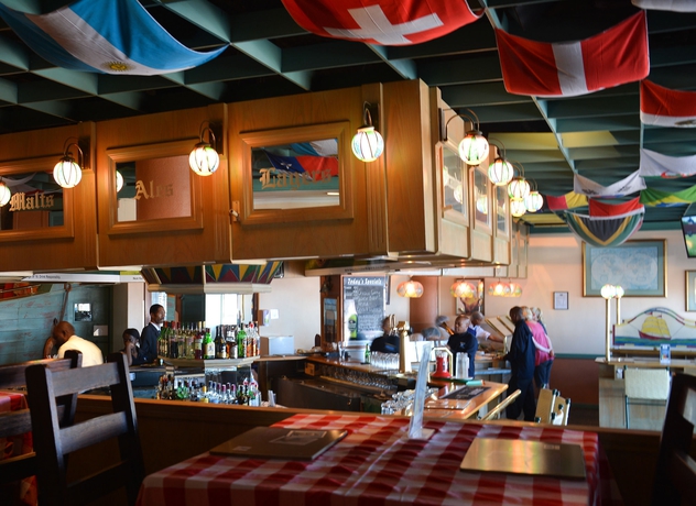 Imagen del bar/restaurante del Hotel Gooderson Tropicana. Foto 4