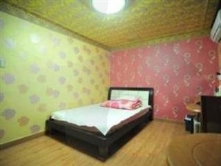 Imagen de la habitación del Hotel Goodstay Dongrae Oncheon. Foto 4