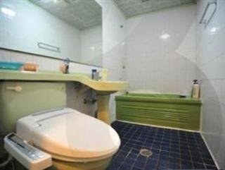Imagen de la habitación del Hotel Goodstay Dongrae Oncheon. Foto 6
