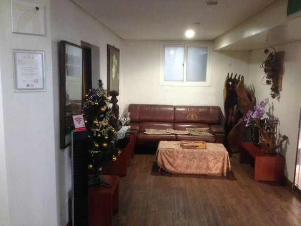 Imagen del bar/restaurante del Hotel Goodstay Herotel. Foto 15
