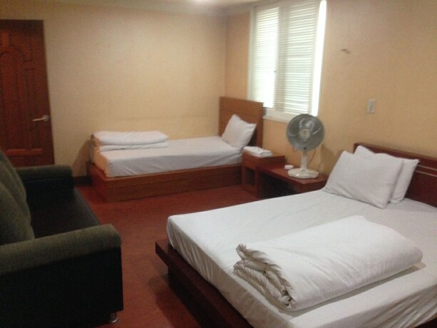 Imagen de la habitación del Hotel Goodstay Herotel. Foto 26