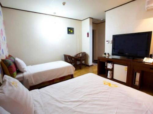 Imagen general del Hotel Goodstay HighValley. Foto 3