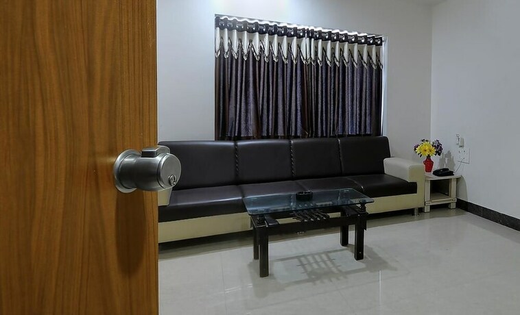 Imagen de los interiores del Hotel Gopal, Dwarka. Foto 32