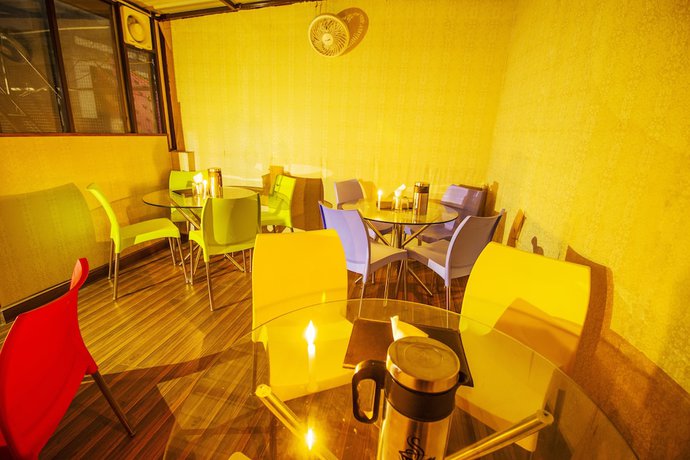 Imagen del bar/restaurante del Hotel Gopal, Haridwar. Foto 2