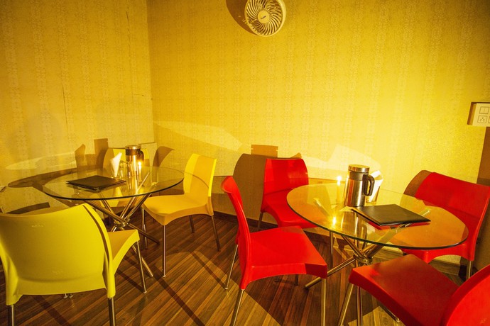 Imagen del bar/restaurante del Hotel Gopal, Haridwar. Foto 5