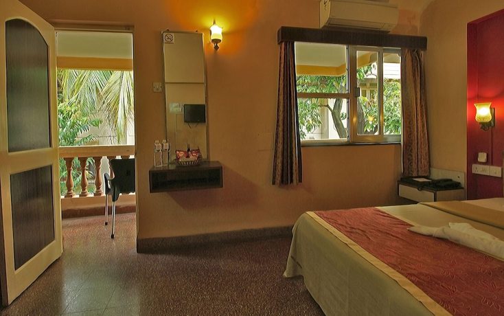 Imagen de la habitación del Hotel Gopika International. Foto 10