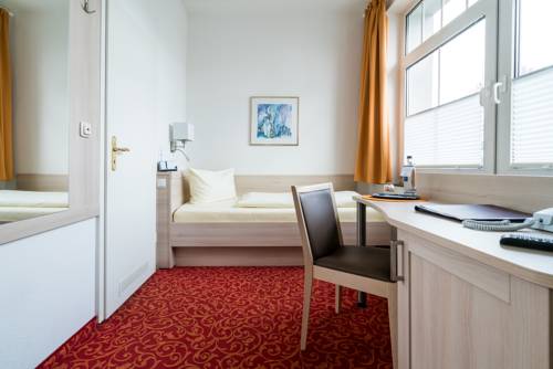 Imagen de la habitación del Hotel Gorch Fock. Foto 15