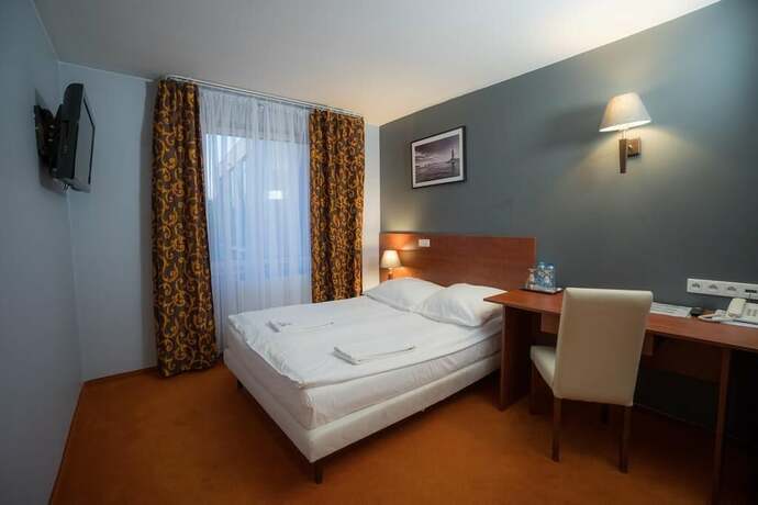 Imagen de la habitación del Hotel Gordon. Foto 12